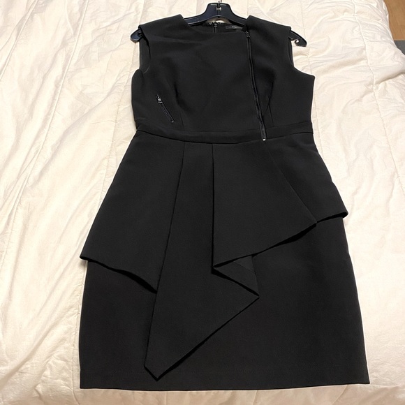 Super structured LBD with ruffle and zipper details. - Picture 1 of 6